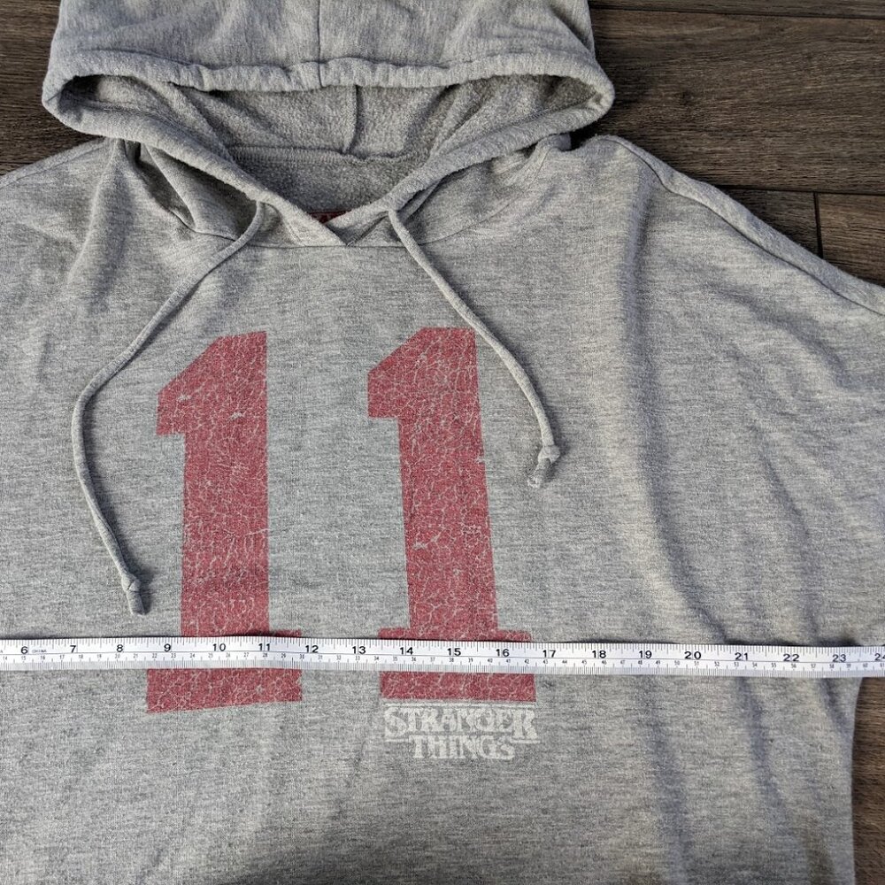 Netflix Official Stranger Things Eleven 11 Millie Bobby Brown Sz: XL Hoodie Y2K - Picture 2 of 11
